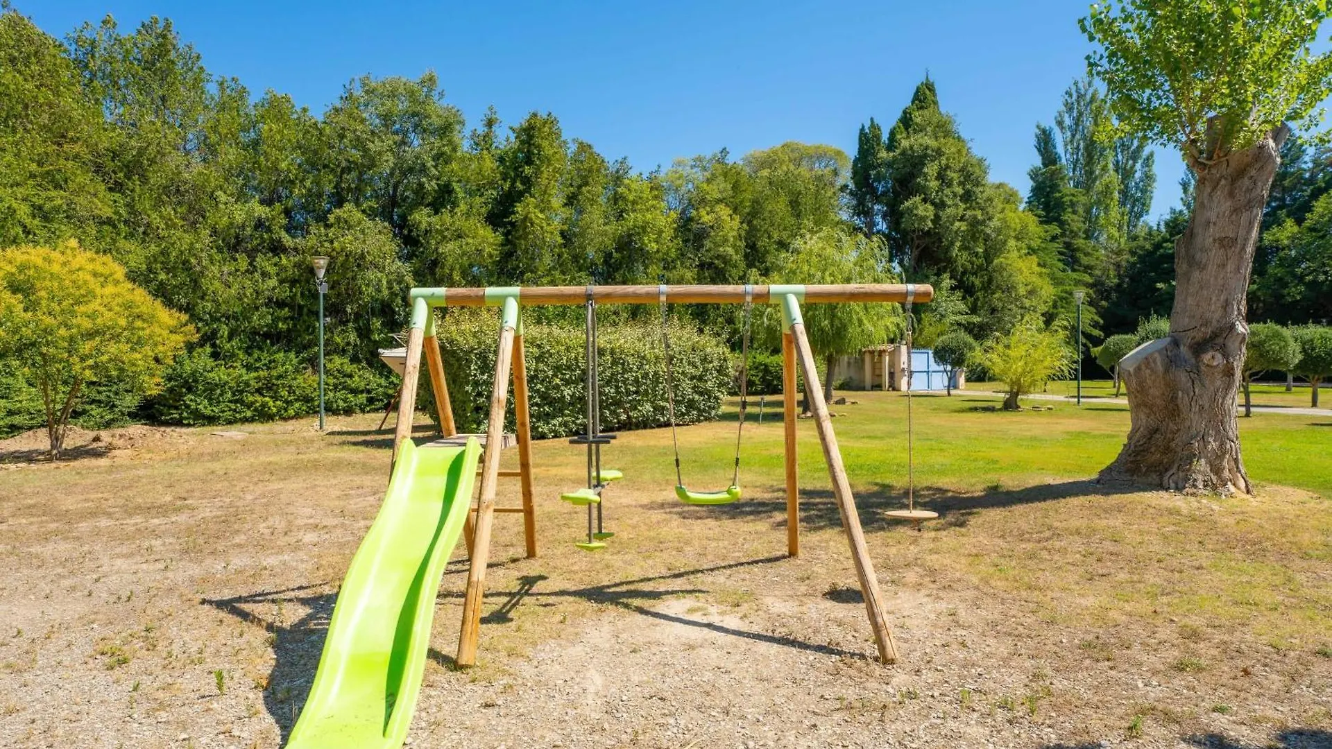 Gerendaház Le Mas Des Lys - Guest Houses Au Coeur De La Provence Dans Un Parc Paysage Avec Piscine, Sauna Et Boulodrome Grans Franciaország