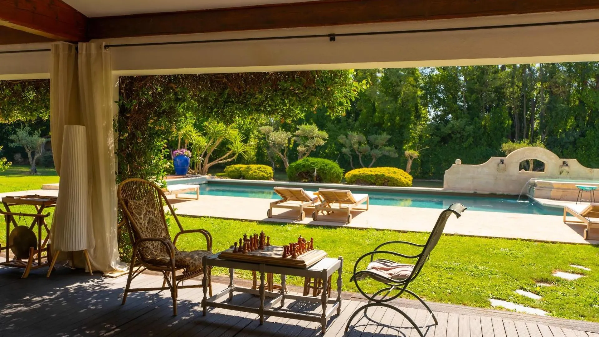 Gerendaház Le Mas Des Lys - Guest Houses Au Coeur De La Provence Dans Un Parc Paysage Avec Piscine, Sauna Et Boulodrome Grans